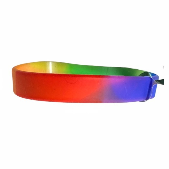 NWT Rainbow Pride Silicone Bracelet - Picture 6 of 8